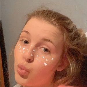 Meet your Posher, Macy